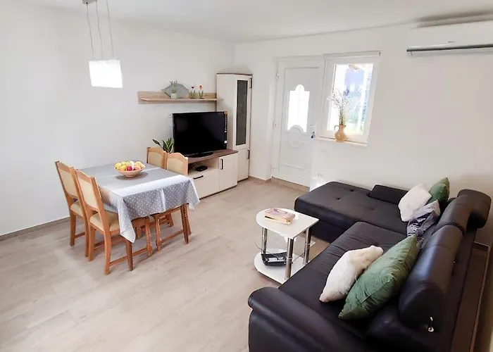 Cozy & Bright In Apartman *