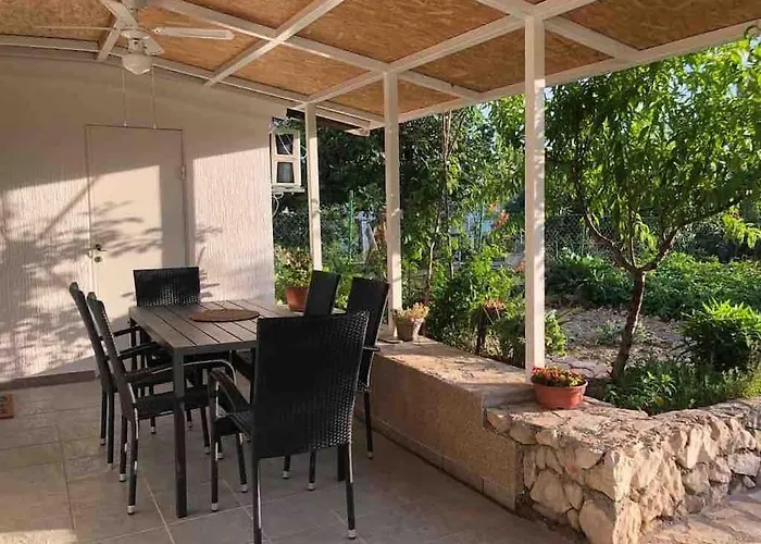 Cozy & Bright In Apartment *