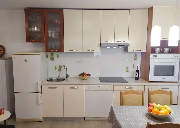 Apartment Cozy & Bright In Split