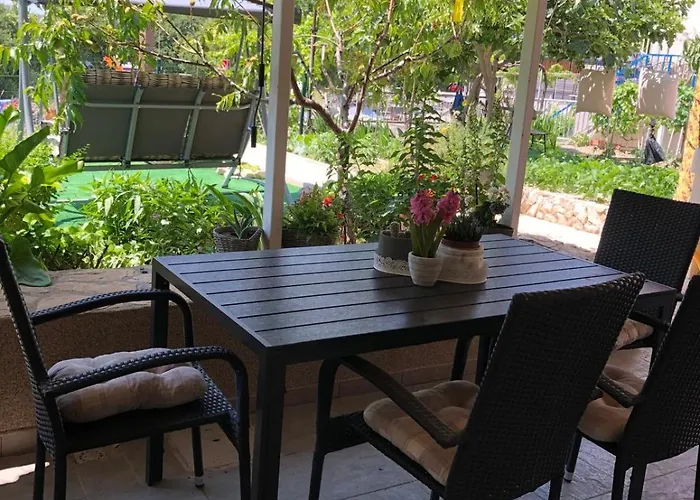 Cozy & Bright In Apartment *